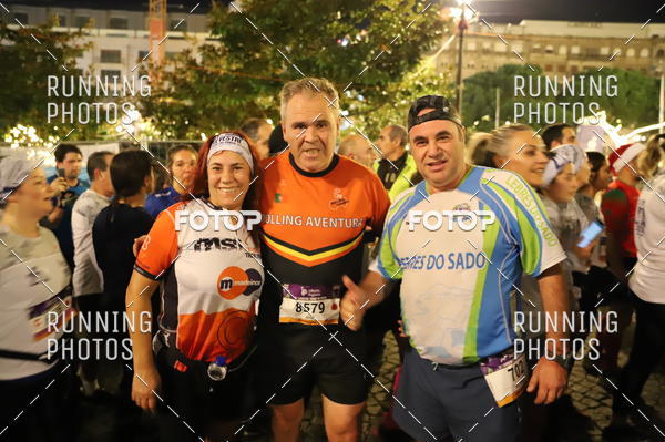 Buy your photos of the eventS�o Silvestre Porto 2019 on Fotop