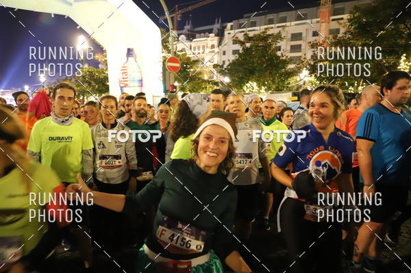 Buy your photos of the eventS�o Silvestre Porto 2019 on Fotop