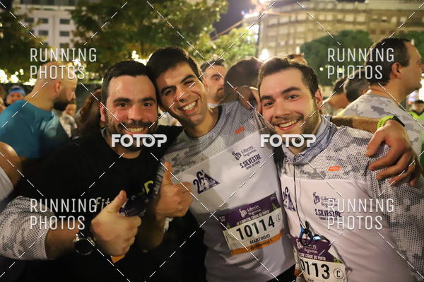 Buy your photos of the eventS�o Silvestre Porto 2019 on Fotop