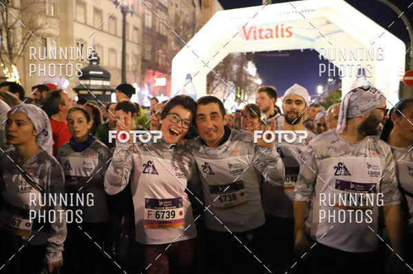 Buy your photos of the eventS�o Silvestre Porto 2019 on Fotop