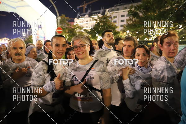 Buy your photos of the eventS�o Silvestre Porto 2019 on Fotop