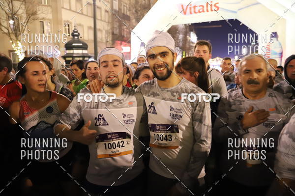 Buy your photos of the eventS�o Silvestre Porto 2019 on Fotop