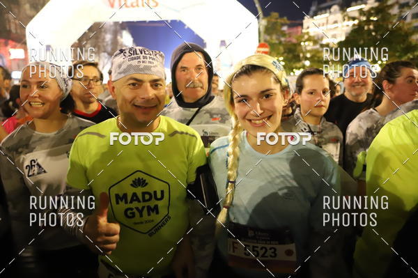 Buy your photos of the eventS�o Silvestre Porto 2019 on Fotop