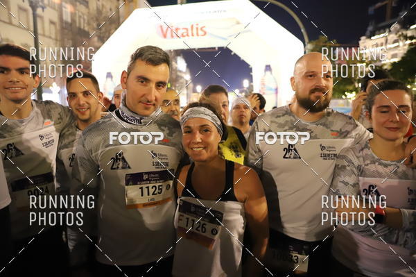 Buy your photos of the eventS�o Silvestre Porto 2019 on Fotop