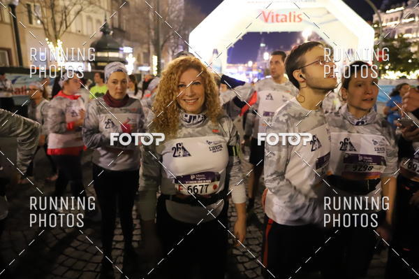 Buy your photos of the eventS�o Silvestre Porto 2019 on Fotop