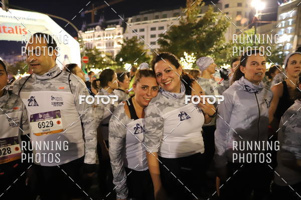 Buy your photos of the eventS�o Silvestre Porto 2019 on Fotop