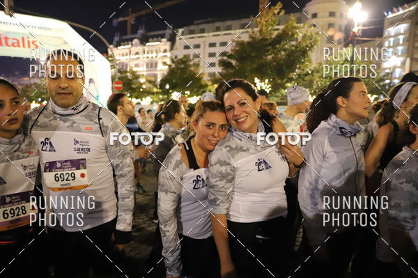 Buy your photos of the eventS�o Silvestre Porto 2019 on Fotop