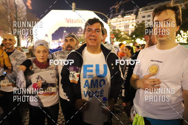 Buy your photos of the eventS�o Silvestre Porto 2019 on Fotop
