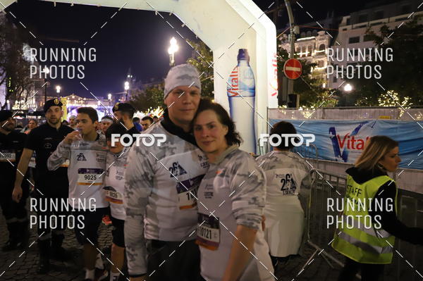 Buy your photos of the eventS�o Silvestre Porto 2019 on Fotop
