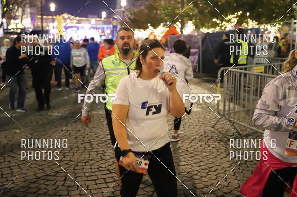 Buy your photos of the eventS�o Silvestre Porto 2019 on Fotop