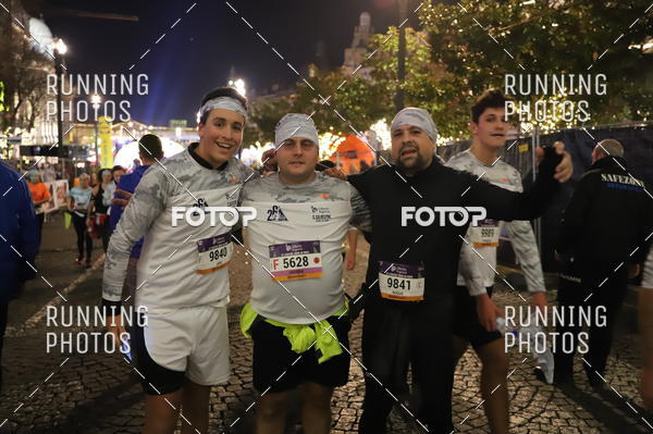 Buy your photos of the eventS�o Silvestre Porto 2019 on Fotop