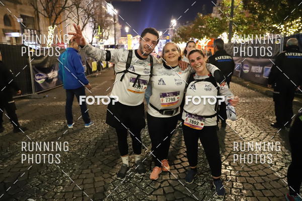 Buy your photos of the eventS�o Silvestre Porto 2019 on Fotop