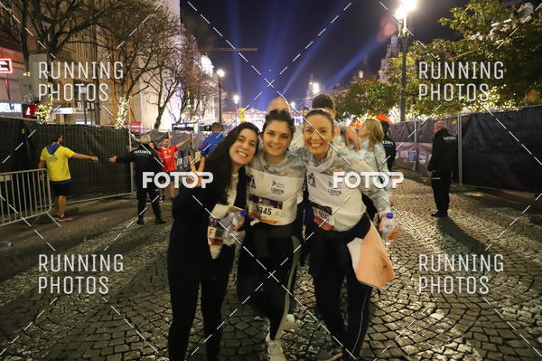 Buy your photos of the eventS�o Silvestre Porto 2019 on Fotop