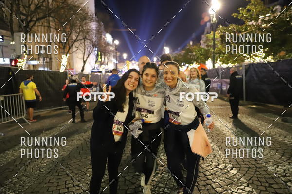 Buy your photos of the eventS�o Silvestre Porto 2019 on Fotop