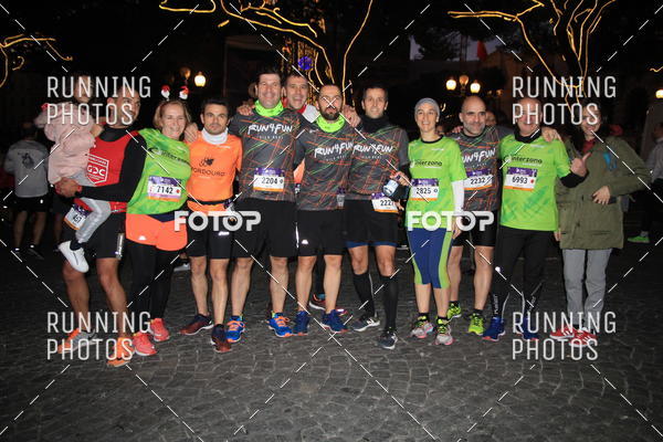 Buy your photos of the eventS�o Silvestre Porto 2019 on Fotop