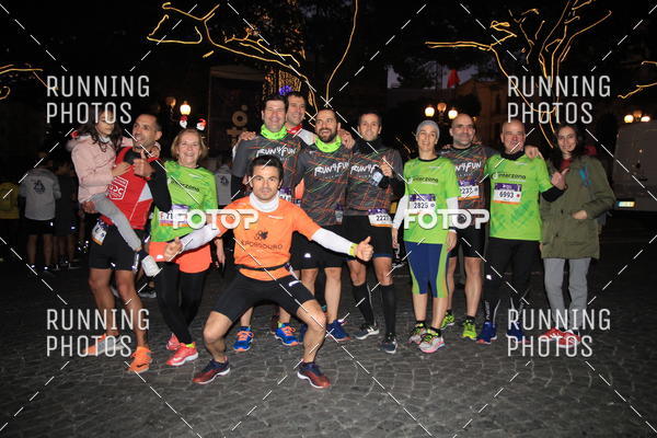 Buy your photos of the eventS�o Silvestre Porto 2019 on Fotop