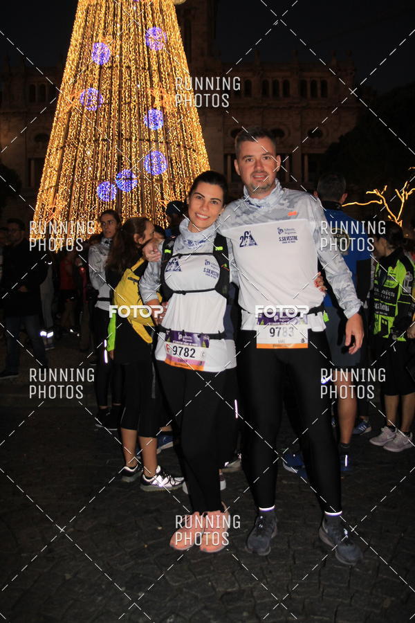 Buy your photos of the eventS�o Silvestre Porto 2019 on Fotop