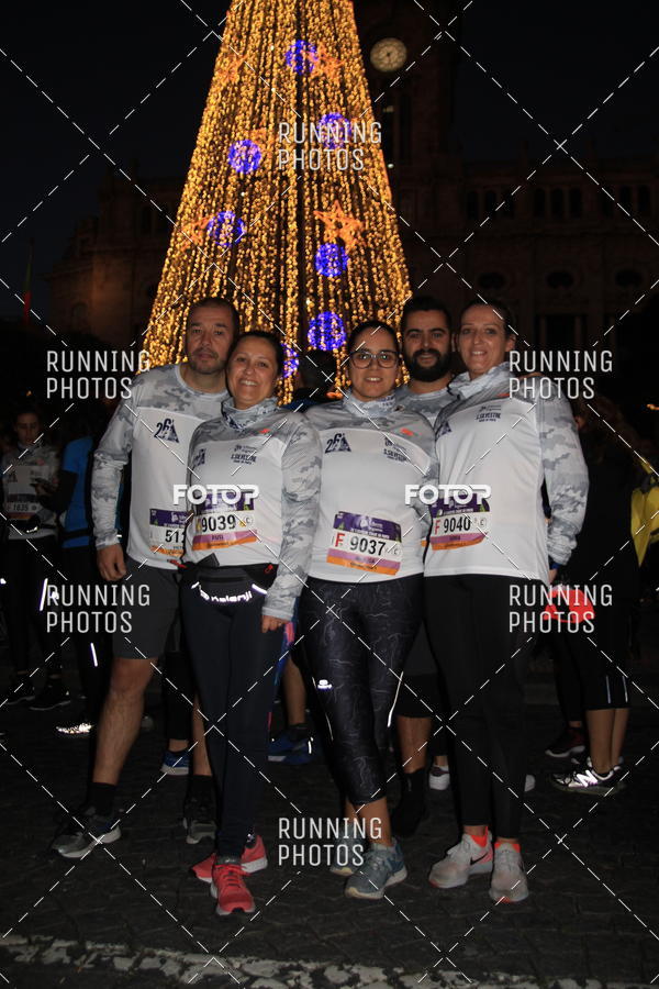 Buy your photos of the eventS�o Silvestre Porto 2019 on Fotop