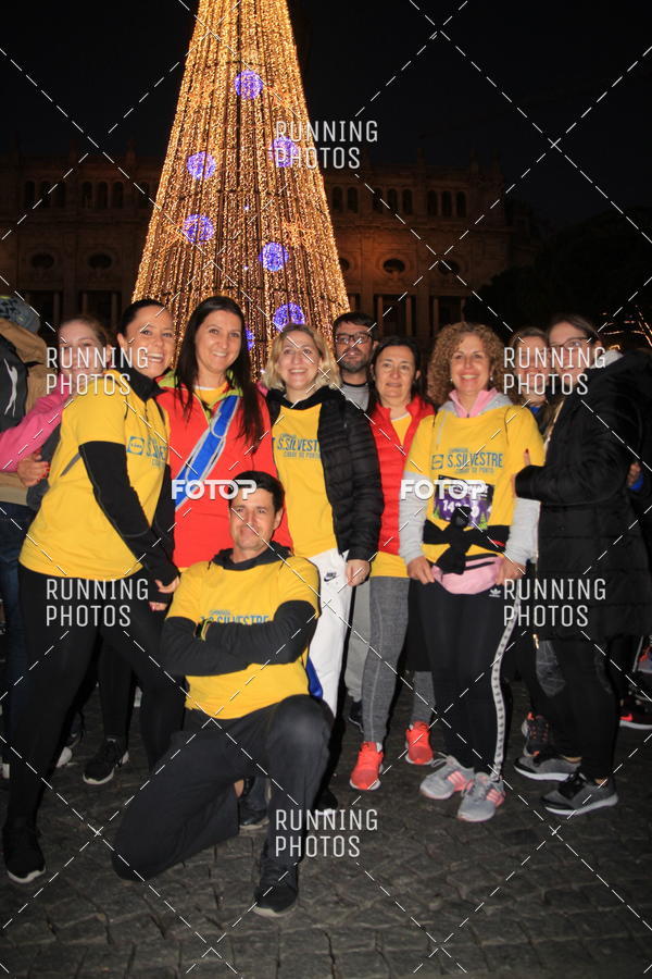 Buy your photos of the eventS�o Silvestre Porto 2019 on Fotop