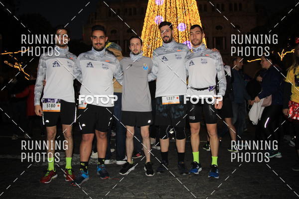 Buy your photos of the eventS�o Silvestre Porto 2019 on Fotop