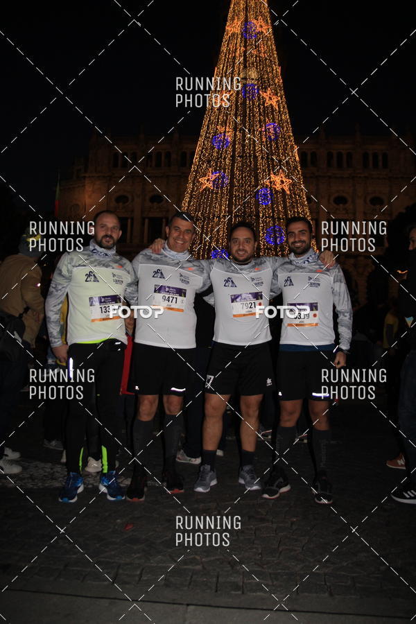 Buy your photos of the eventS�o Silvestre Porto 2019 on Fotop
