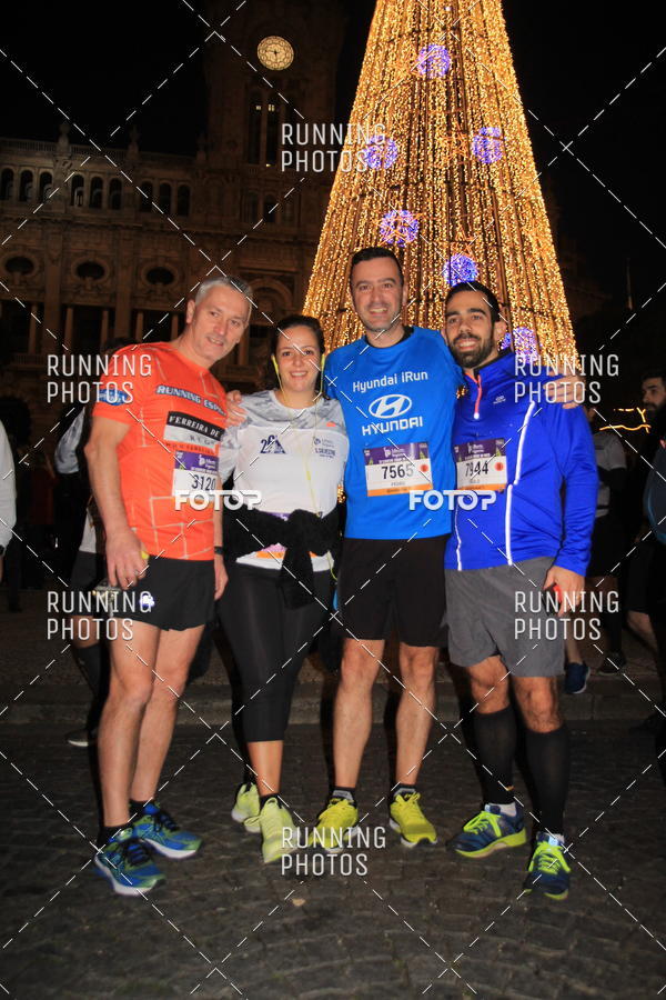 Buy your photos of the eventS�o Silvestre Porto 2019 on Fotop