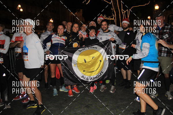 Buy your photos of the eventS�o Silvestre Porto 2019 on Fotop