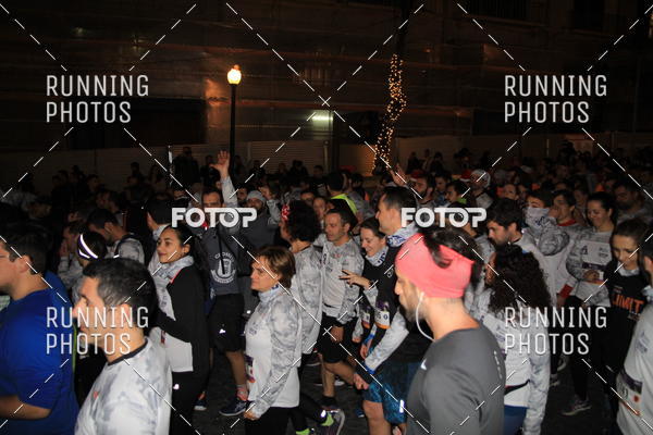 Buy your photos of the eventS�o Silvestre Porto 2019 on Fotop
