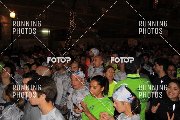 Buy your photos of the eventS�o Silvestre Porto 2019 on Fotop