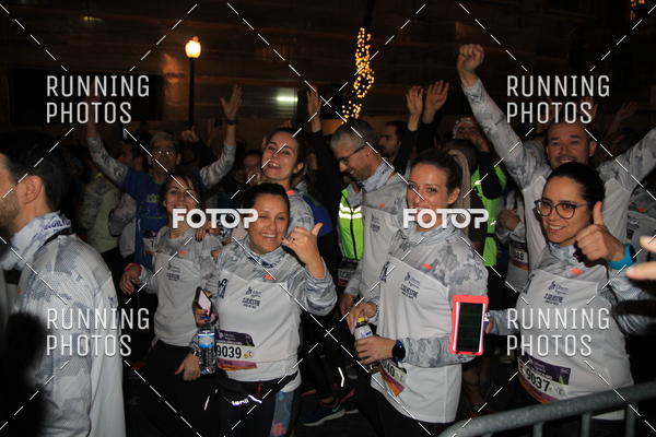 Buy your photos of the eventS�o Silvestre Porto 2019 on Fotop