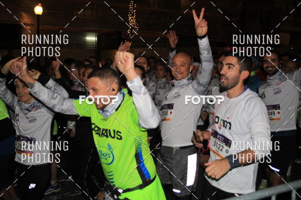 Buy your photos of the eventS�o Silvestre Porto 2019 on Fotop