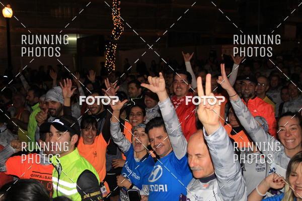 Buy your photos of the eventS�o Silvestre Porto 2019 on Fotop