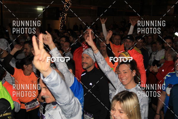 Buy your photos of the eventS�o Silvestre Porto 2019 on Fotop