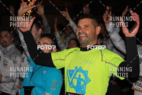 Buy your photos of the eventS�o Silvestre Porto 2019 on Fotop