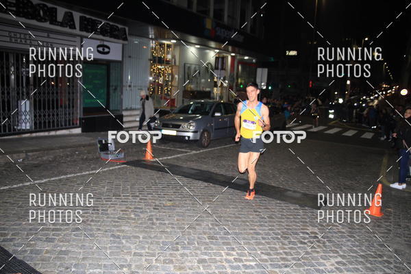 Buy your photos of the eventS�o Silvestre Porto 2019 on Fotop
