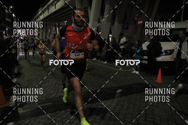 Buy your photos of the eventS�o Silvestre Porto 2019 on Fotop