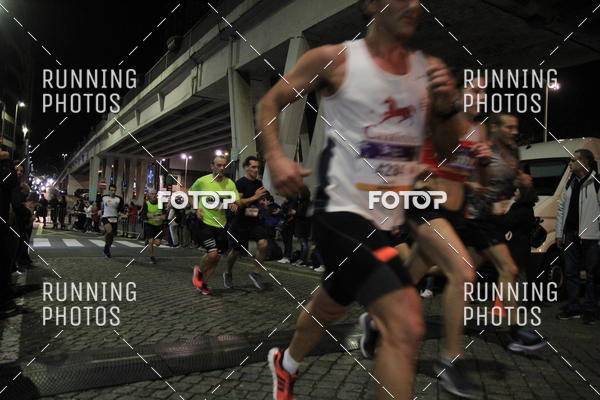 Buy your photos of the eventS�o Silvestre Porto 2019 on Fotop