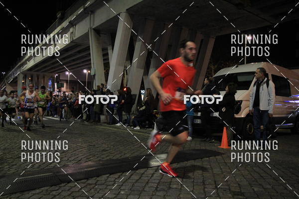 Buy your photos of the eventS�o Silvestre Porto 2019 on Fotop