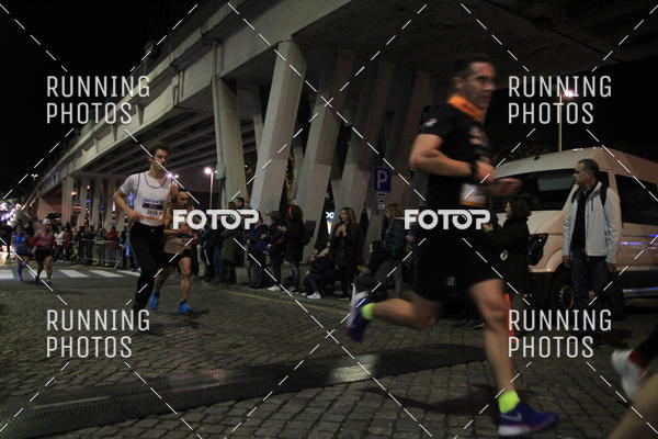 Buy your photos of the eventS�o Silvestre Porto 2019 on Fotop