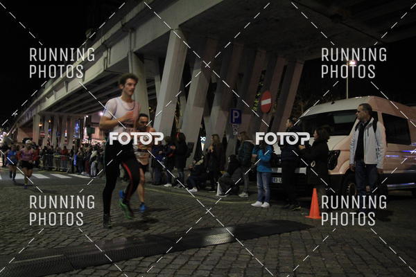 Buy your photos of the eventS�o Silvestre Porto 2019 on Fotop