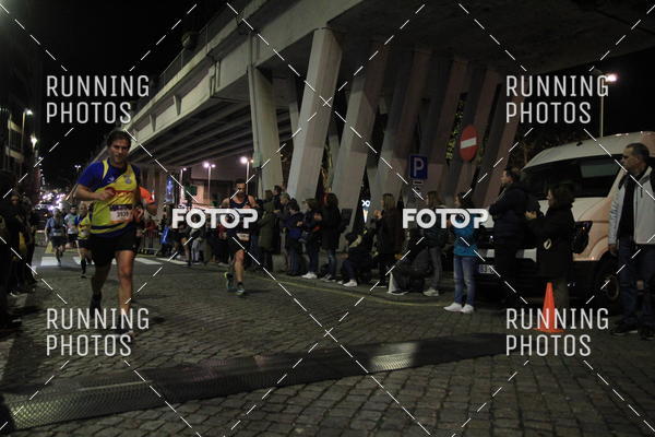 Buy your photos of the eventS�o Silvestre Porto 2019 on Fotop