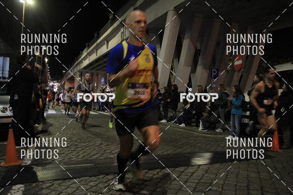 Buy your photos of the eventS�o Silvestre Porto 2019 on Fotop