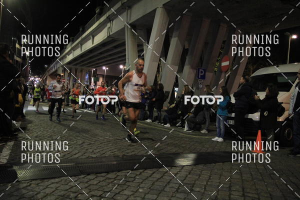 Buy your photos of the eventS�o Silvestre Porto 2019 on Fotop