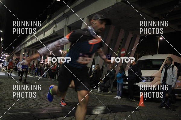 Buy your photos of the eventS�o Silvestre Porto 2019 on Fotop