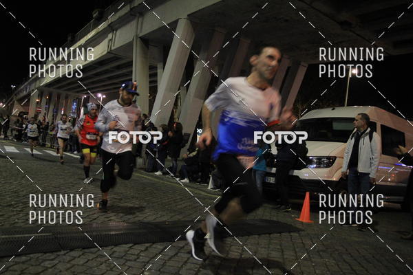 Buy your photos of the eventS�o Silvestre Porto 2019 on Fotop