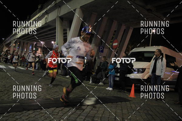 Buy your photos of the eventS�o Silvestre Porto 2019 on Fotop