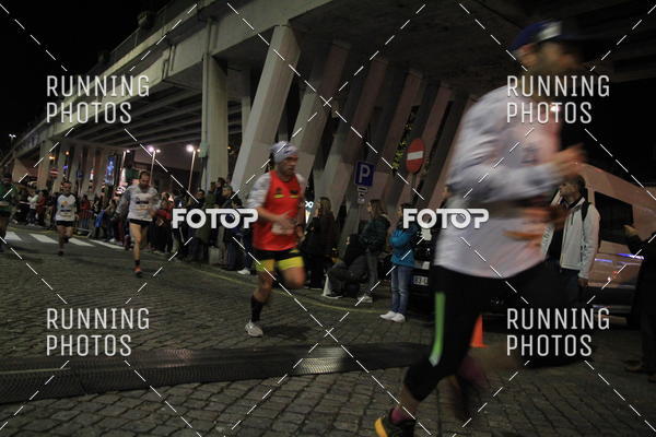 Buy your photos of the eventS�o Silvestre Porto 2019 on Fotop