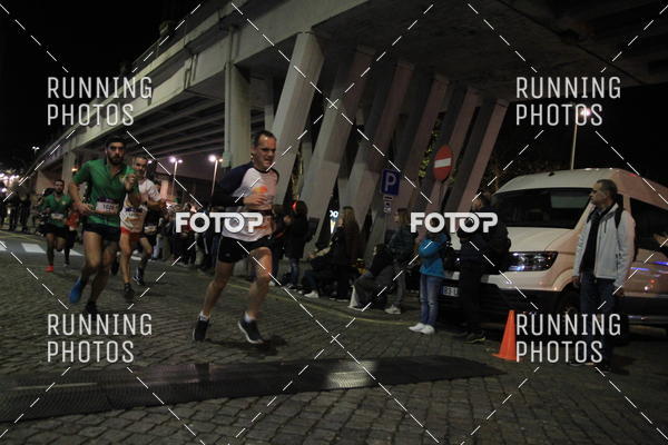 Buy your photos of the eventS�o Silvestre Porto 2019 on Fotop