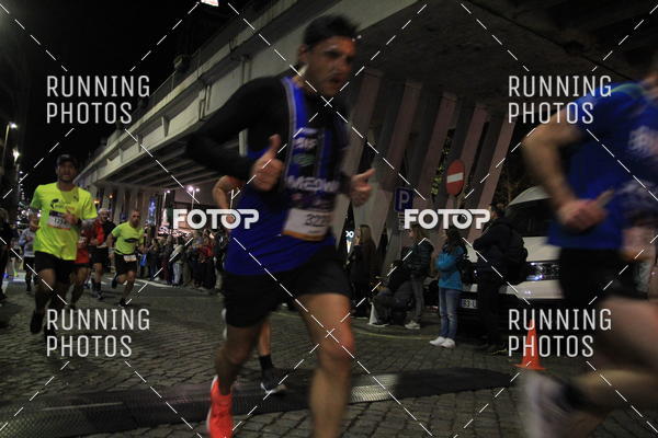 Buy your photos of the eventS�o Silvestre Porto 2019 on Fotop