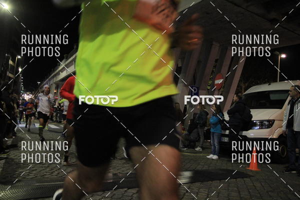 Buy your photos of the eventS�o Silvestre Porto 2019 on Fotop